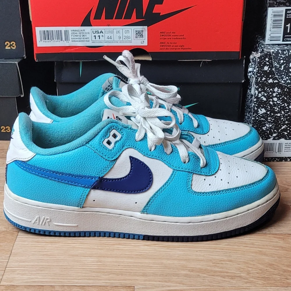 Air Force 1 Lv8  Blue and White Sneakers Size 6.5y